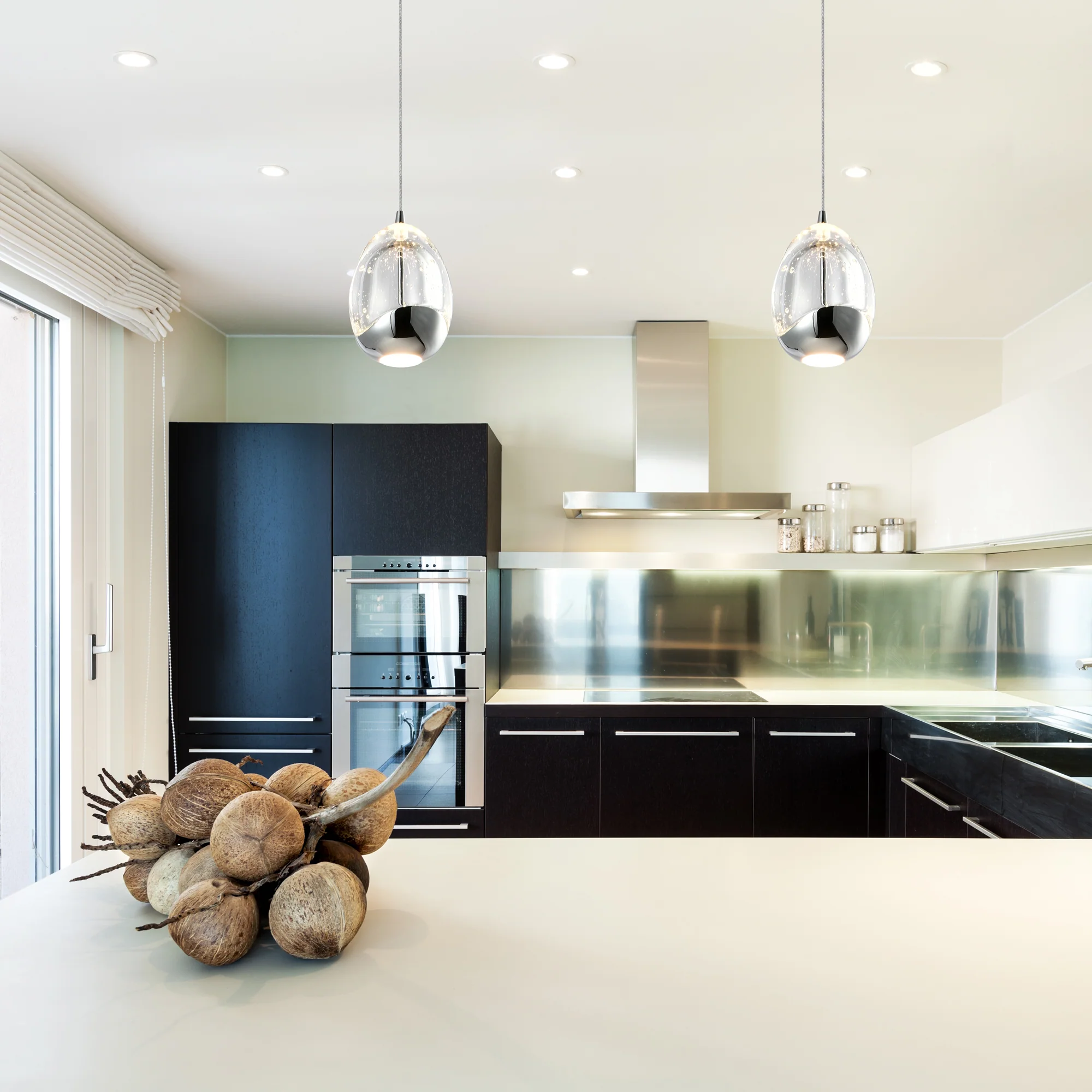 VONN Artisan Venezia VAP2201BL 3.5" Integrated LED ETL Certified Height Adjustable Pendant w/ Chrome Glass Shade, Black