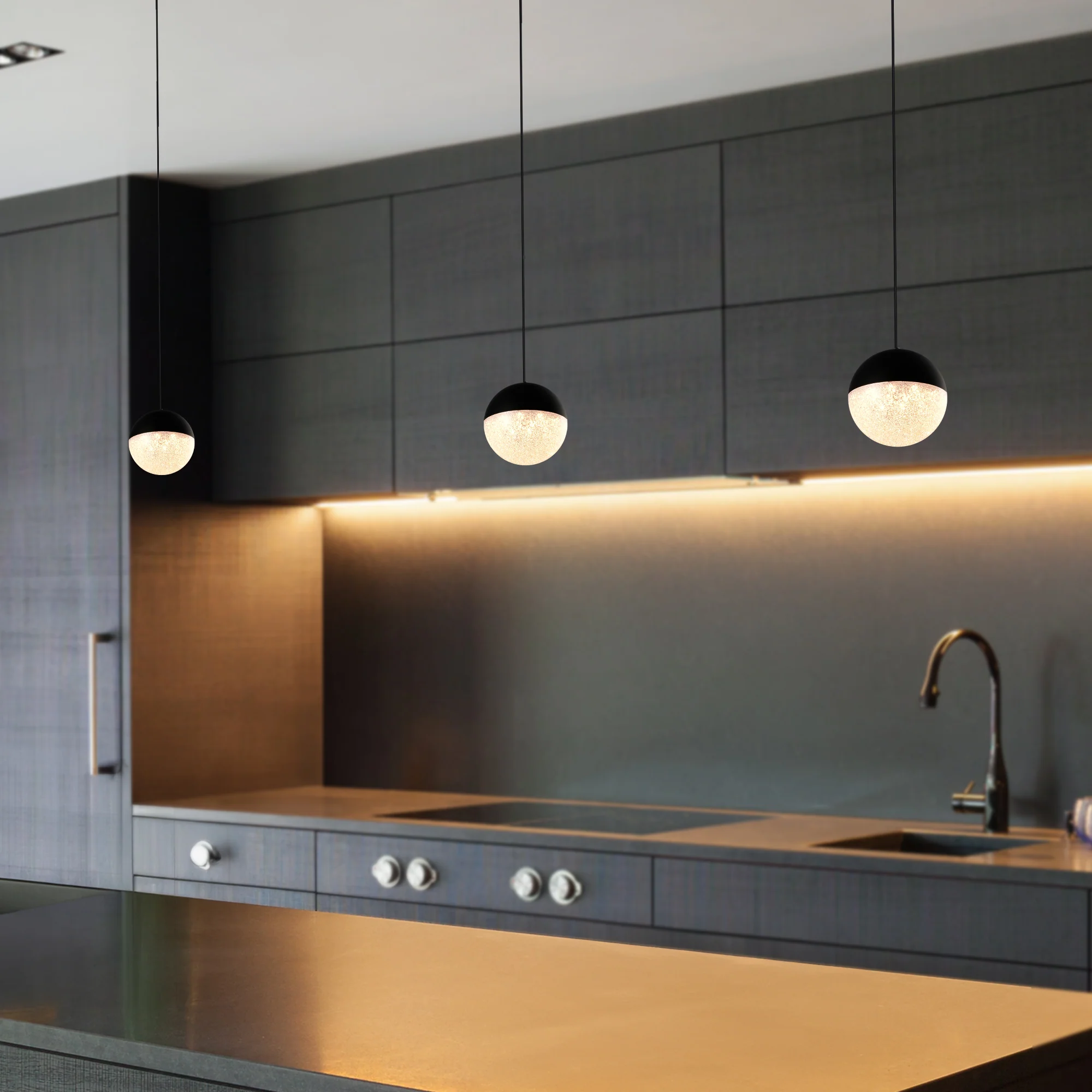 VONN Artisan Ravello VAP2281BL 5" Integrated LED ETL Certified Height Adjustable Pendant w/ Globe Shade, Black - Image 4