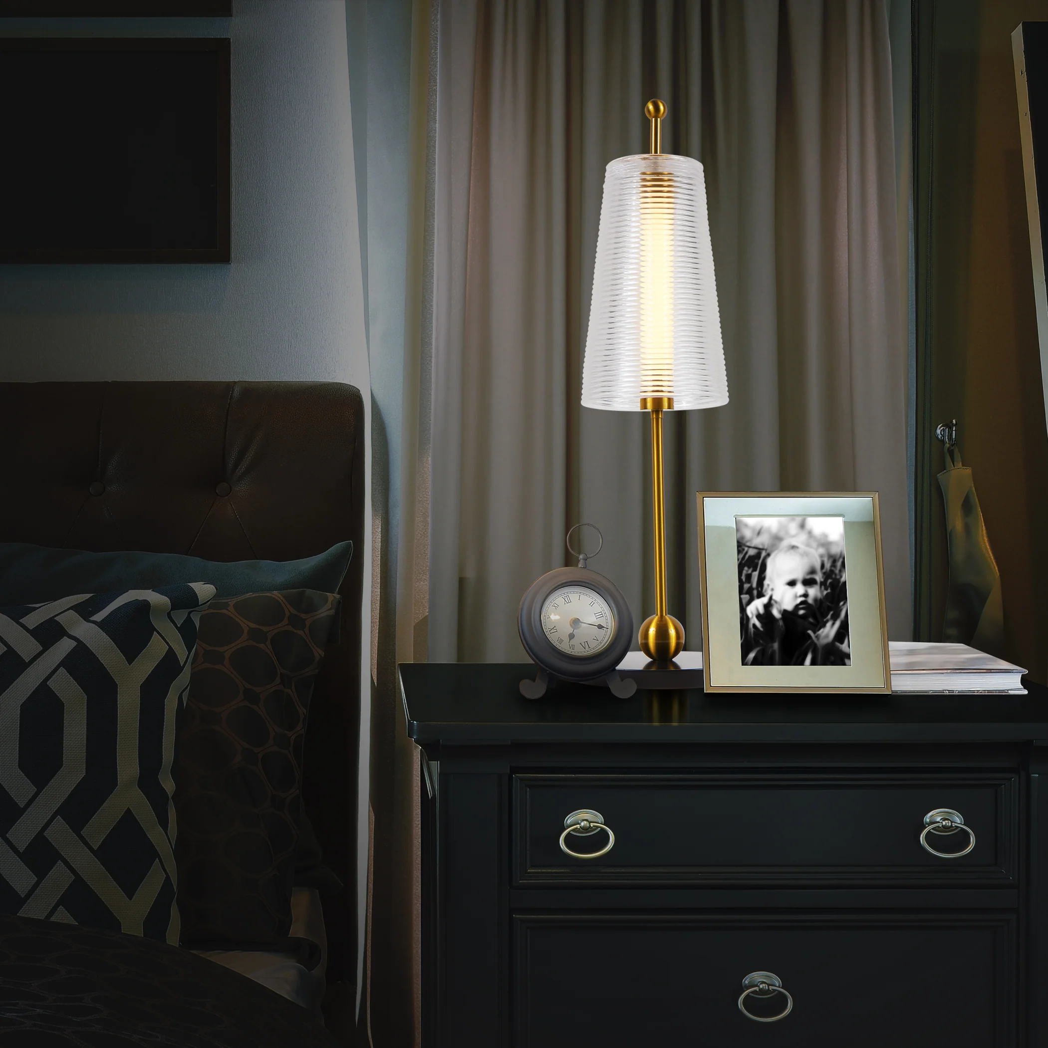 VONN Artisan Toscana VAT6101AB 20" Height Integrated LED ETL Certified Table Lamp with Touch Base Dimming - Image 4