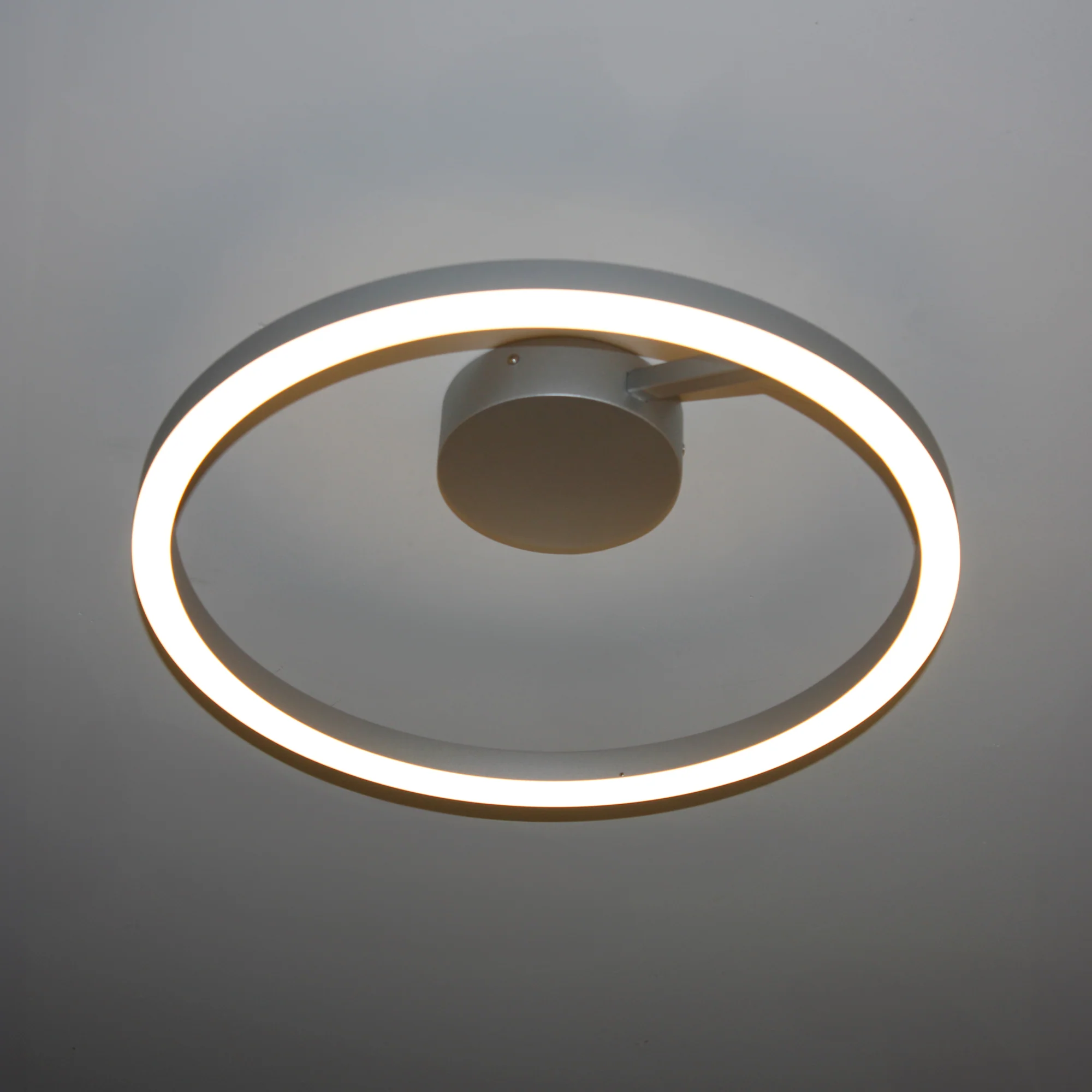 VONN Zuben VMCF41300AL 20" Integrated LED ETL Certified Ceiling Lighting Circular Semi Flush in Silver - Image 5