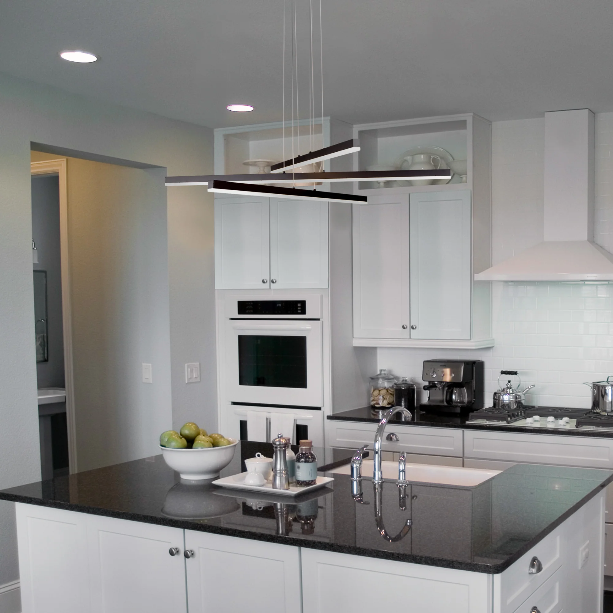 VONN Sirius VMP25030BL 40" ETL Certified Integrated LED Pendant, Height Adjustable Chandelier in Black - Image 4