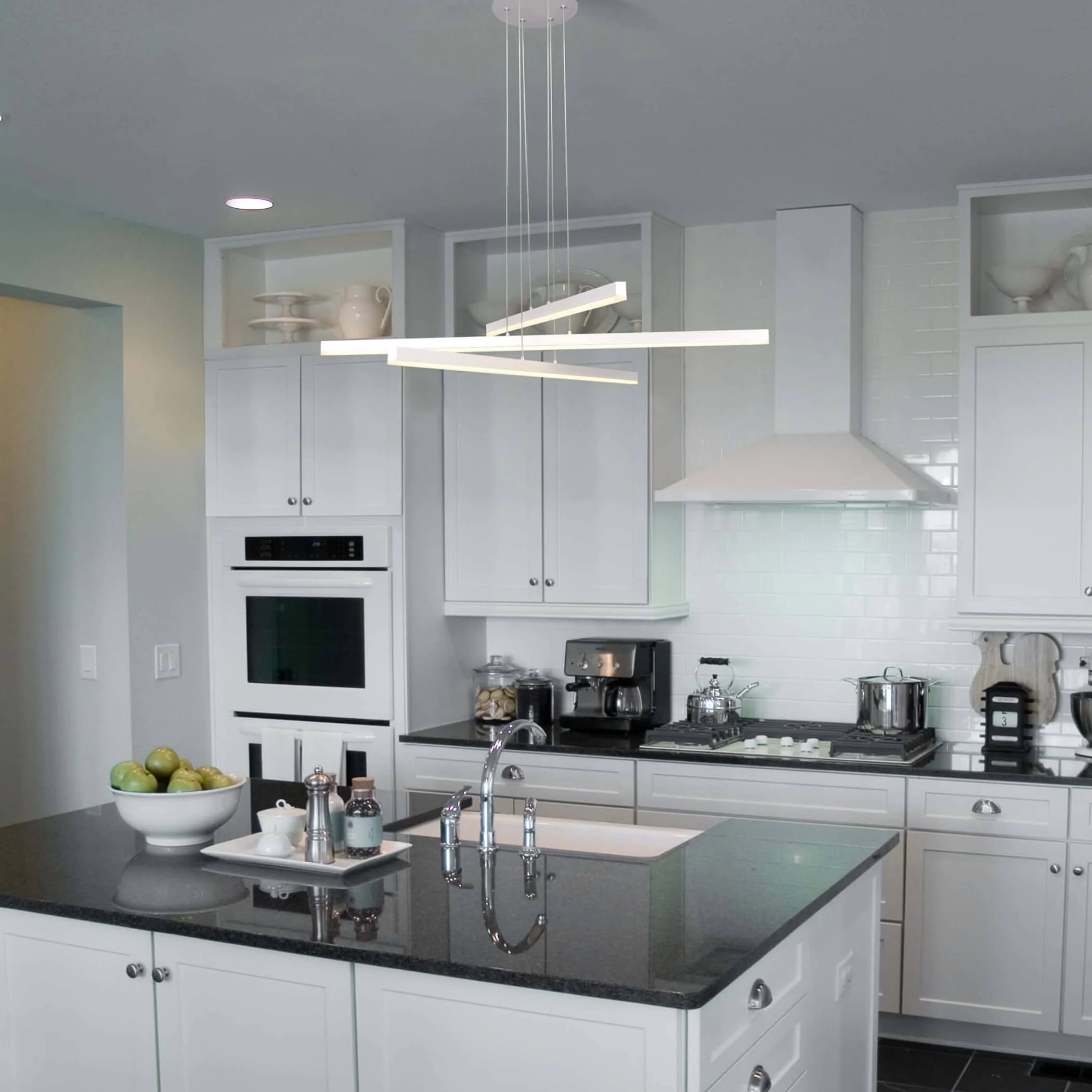VONN Sirius VMP25030WH 40" ETL Certified Integrated LED Pendant, Height Adjustable Chandelier in White - Image 3