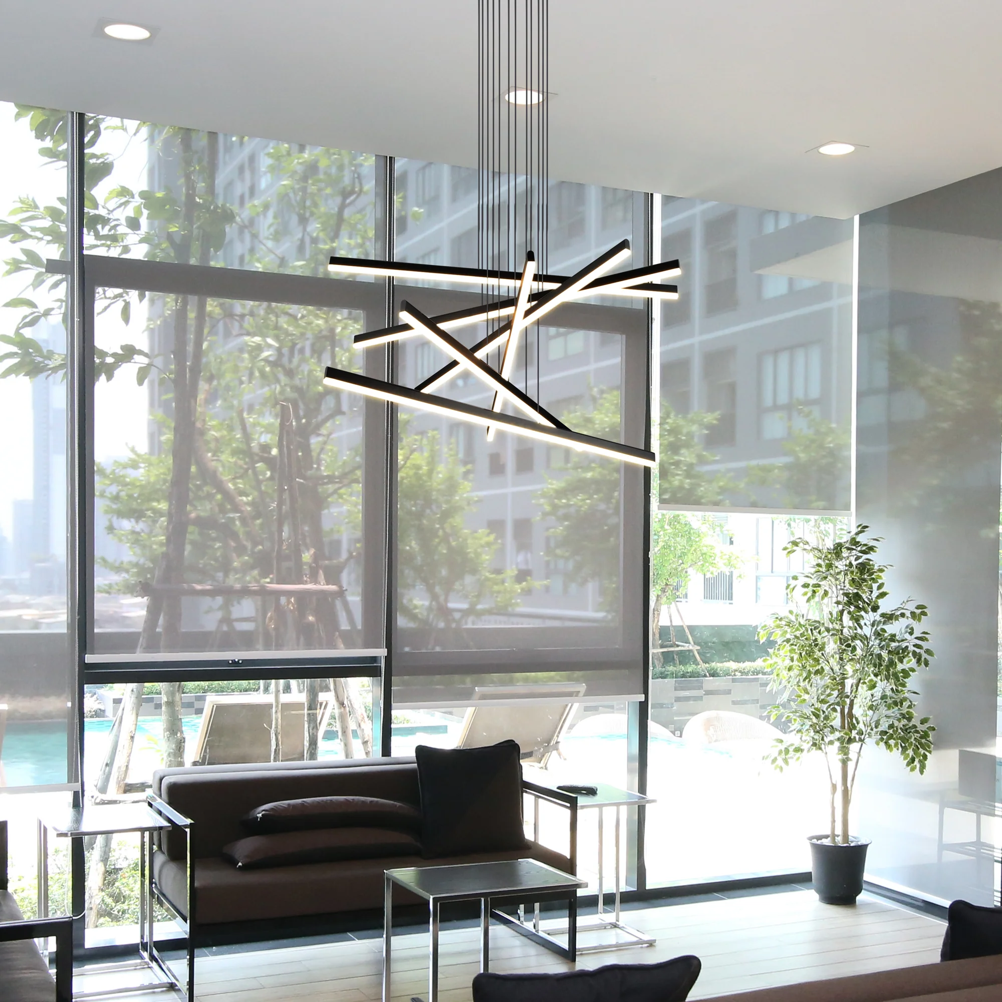 VONN Sirius VMP25060BL 32" Integrated LED ETL Certified Pendant, Height Adjustable Chandelier in Black - Image 3
