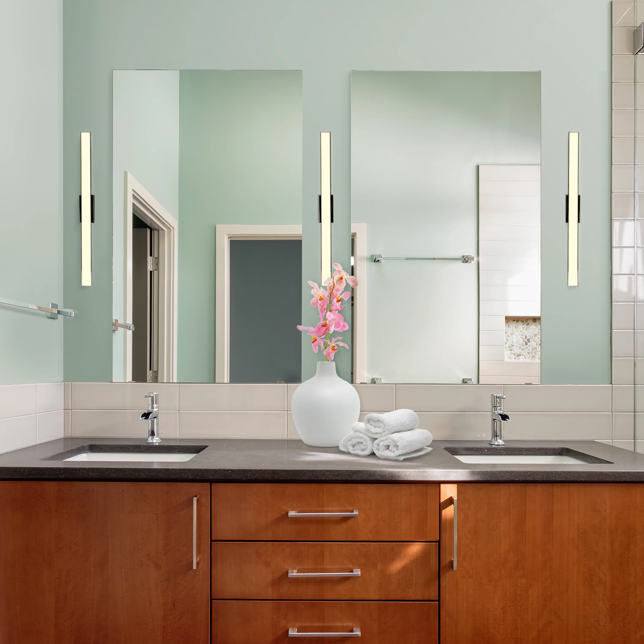 VONN Procyon VMW11024CH 24" Integrated AC LED ADA Compliant ETL Certified Bathroom Wall Fixture in Chrome - Image 3