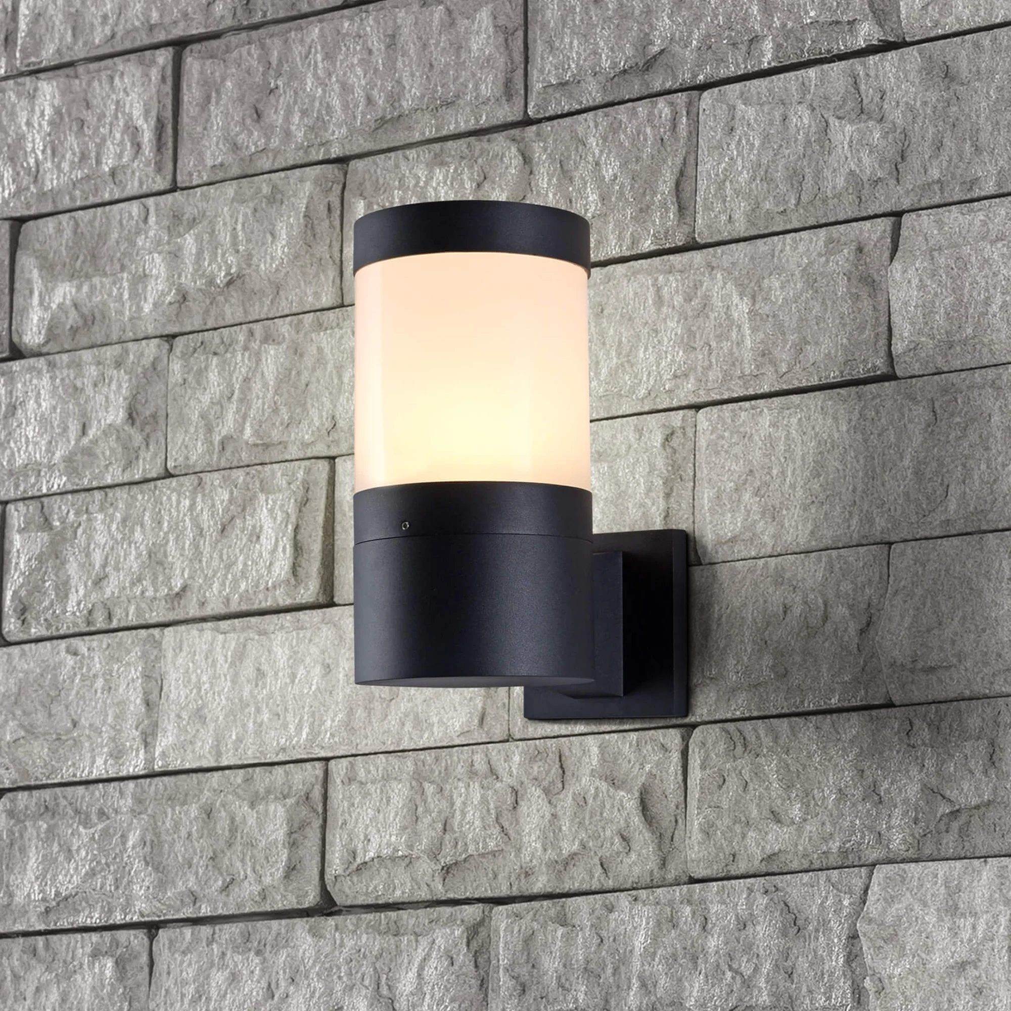 VONN 11" Modern VOW1756BL 5-Watt ETL Certified Integrated LED Outdoor Wall Sconce in Matte Black - Image 3